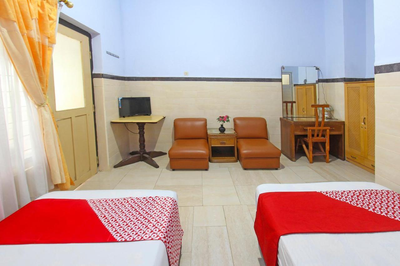 Oyo 91516 Wisata Hotel Mataram Esterno foto